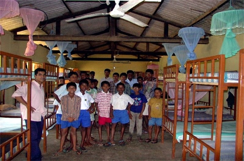 Schlafraum der Rohanna Special School mit Etagenbetten